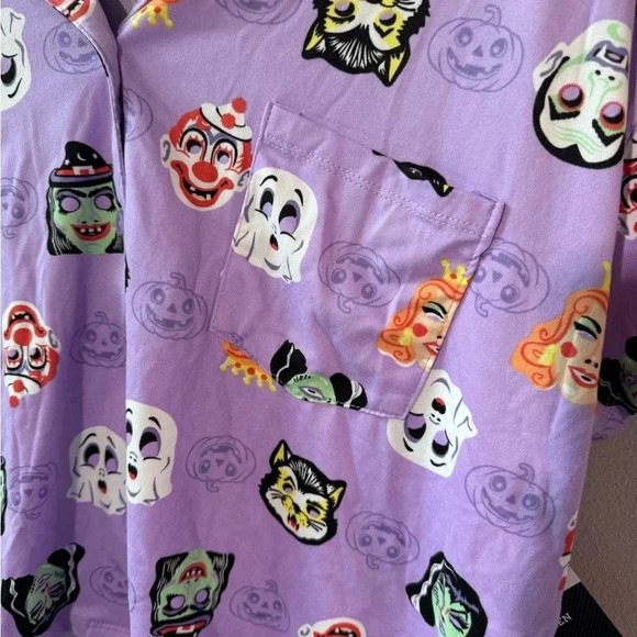 TikTok Viral Halloween Pajama Two-Piece Short Set - size M - Picture 6 of 9